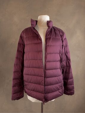 Uniqlo Medium Ultra Light Down Puffer Jacket Plum Purple Packable Quilted